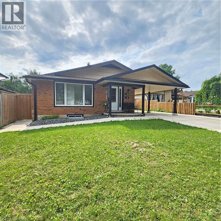 Property Photo: 52 Selkirk Court 2 ON N2E 1M3