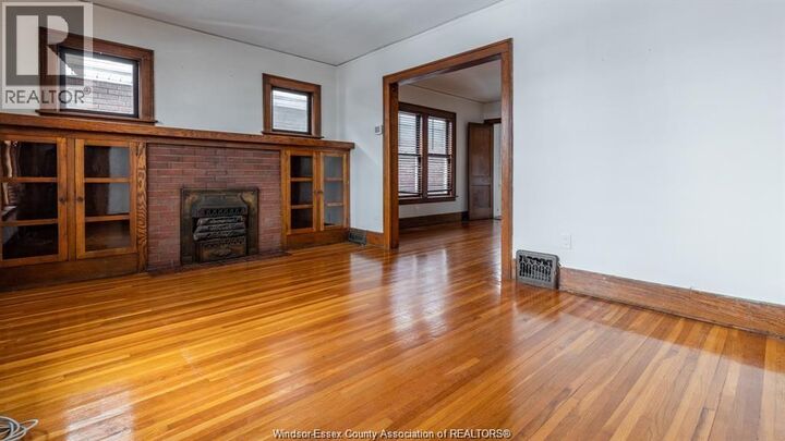 Property Photo: 533 Moy Avenue Lower ON N9A 2N3