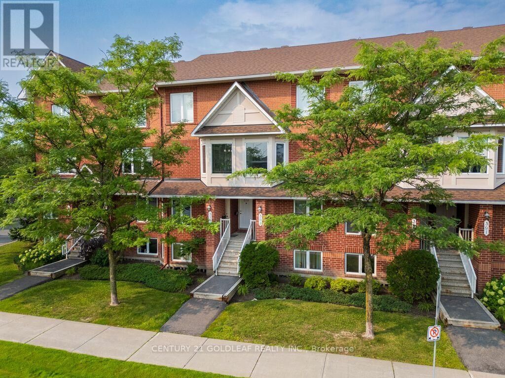 Property Photo:  379 Aquaview Drive 58  ON K4A 5E4 