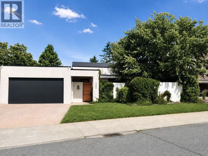 1922 Glen Gary Drive — photo 1