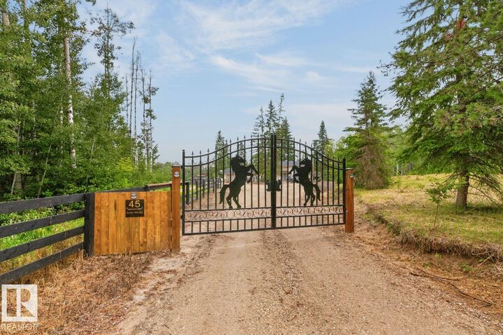 Property Photo: 51404 Rge Road 264 45 AB T7Y 1E4