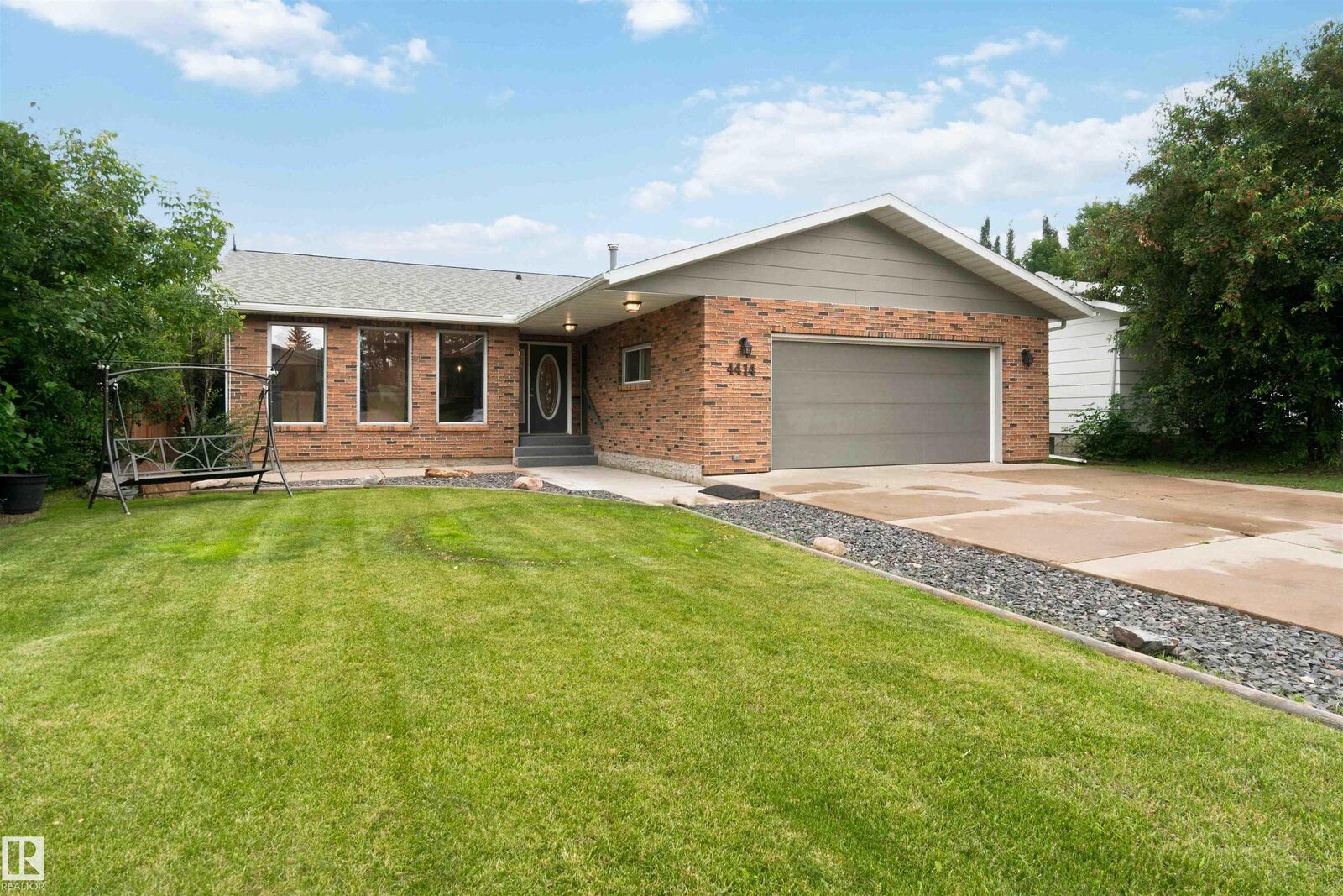 Property Photo: 4414 53A AB T0A 3C0