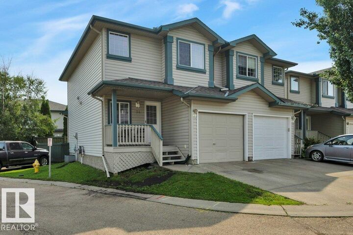 Property Photo: 2004 Grantham Crest NW 34 AB T5T 3X4