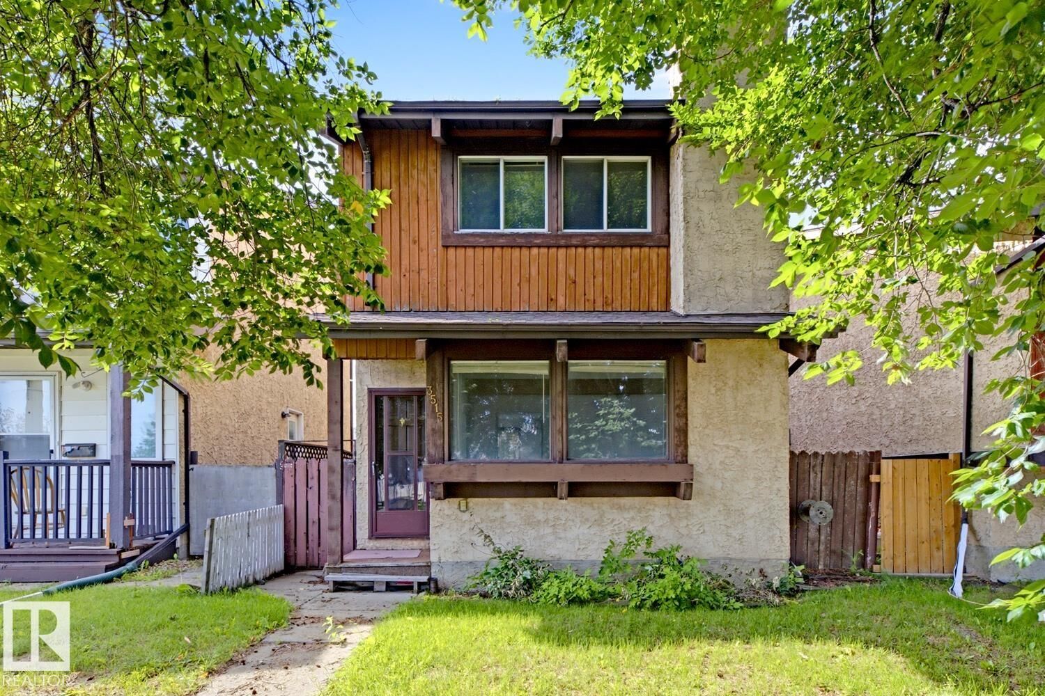 Property Photo:  3515 43 Avenue NW  AB T6L 4J5 