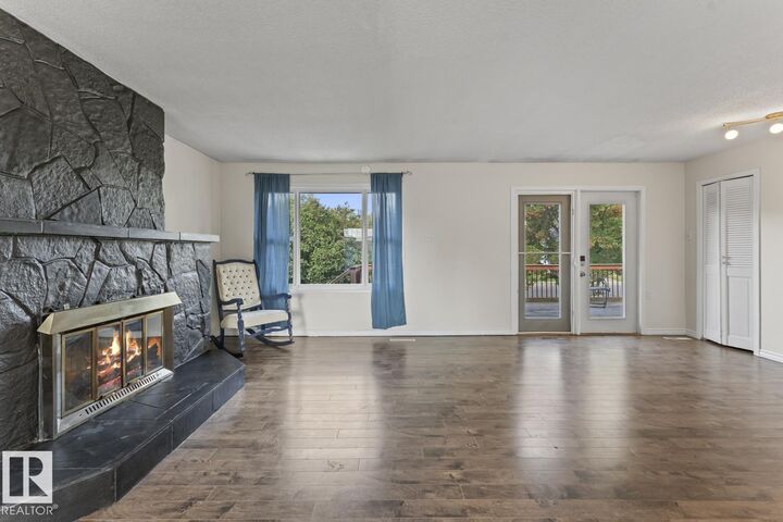Property Photo:  5105 58 Street  AB T9M 1S3 