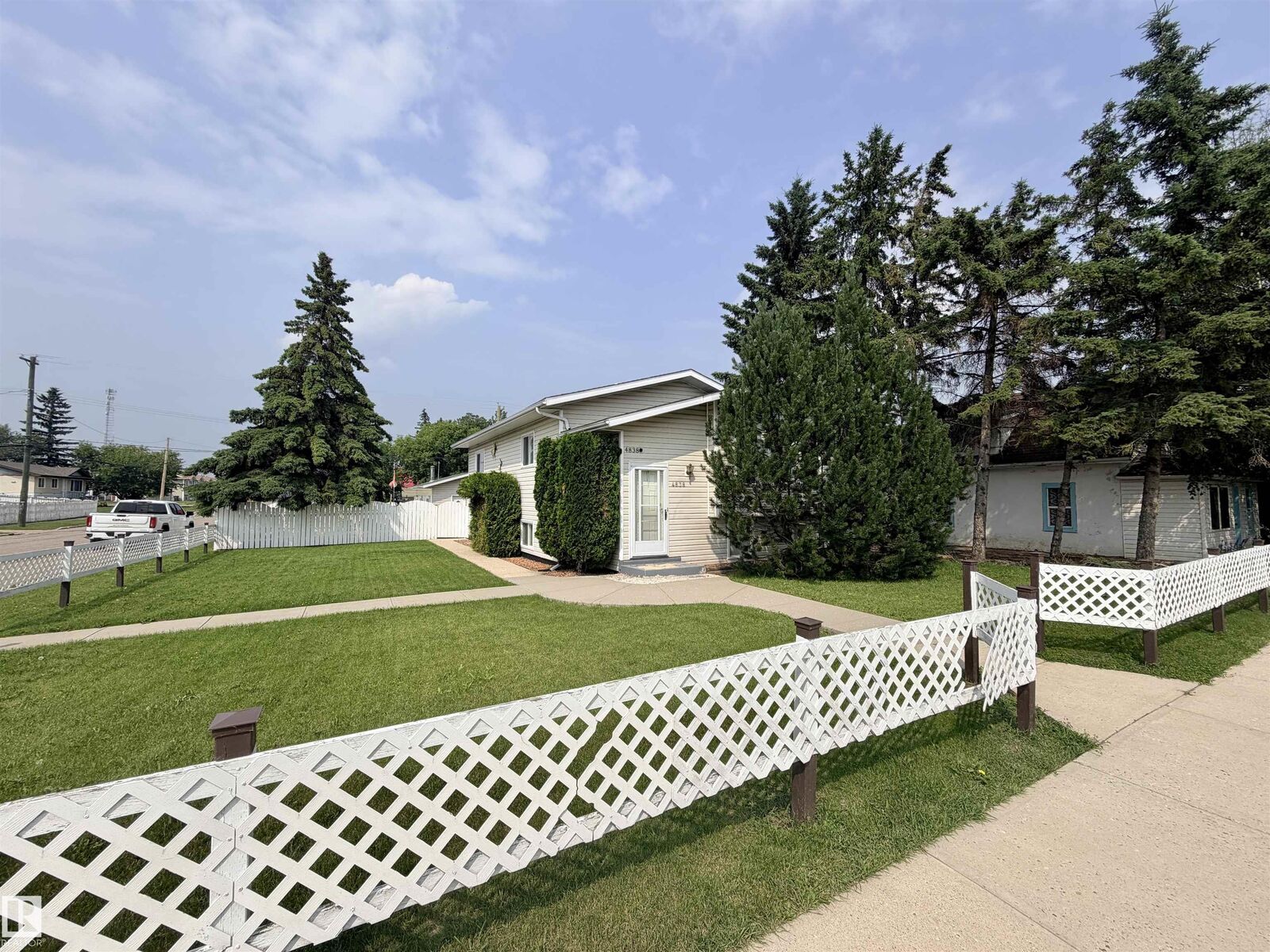 Property Photo:  4838 46 Avenue  AB T0A 3A3 