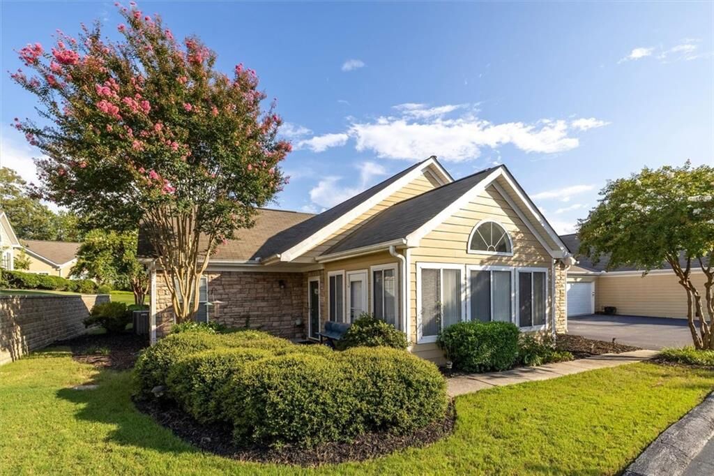 Property Photo:  2191 Rockbridge Road 2102  GA 30087 
