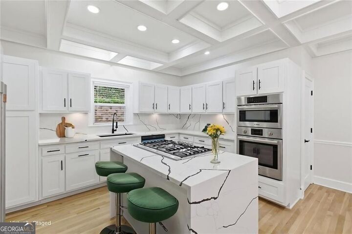 Property Photo: 7170 Riverside Drive NW GA 30328