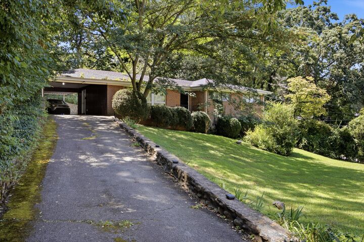 Property Photo: 1905 Hixson Pike TN 37405