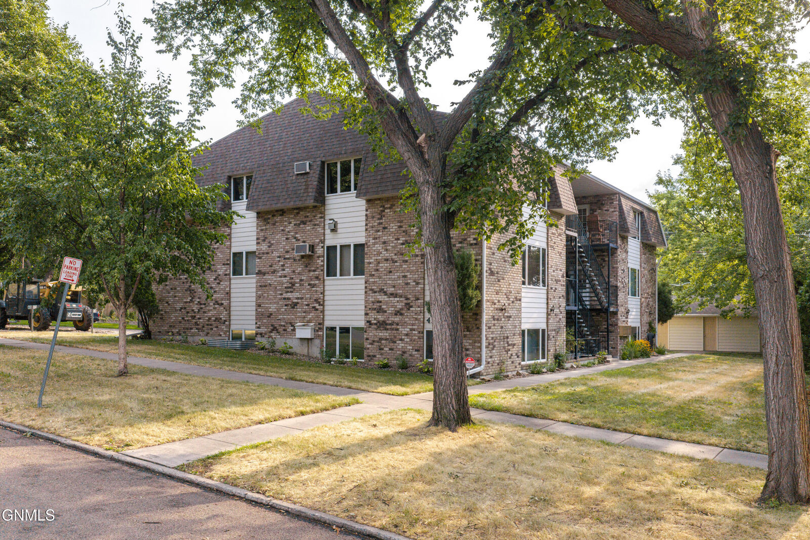 Property Photo:  415 1st Street 6  ND 58501 