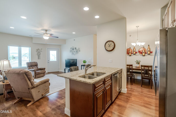 Property Photo: 706 Lasalle Drive E 5 ND 58503