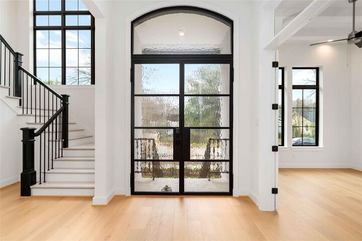 Property Photo:  613 Wendel Street  TX 77009 