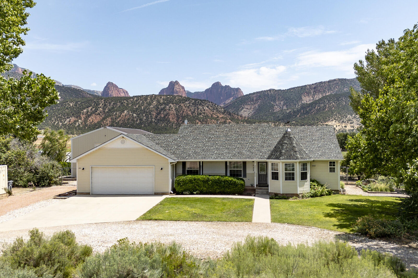 Property Photo: 599 S 3430 E UT 84757