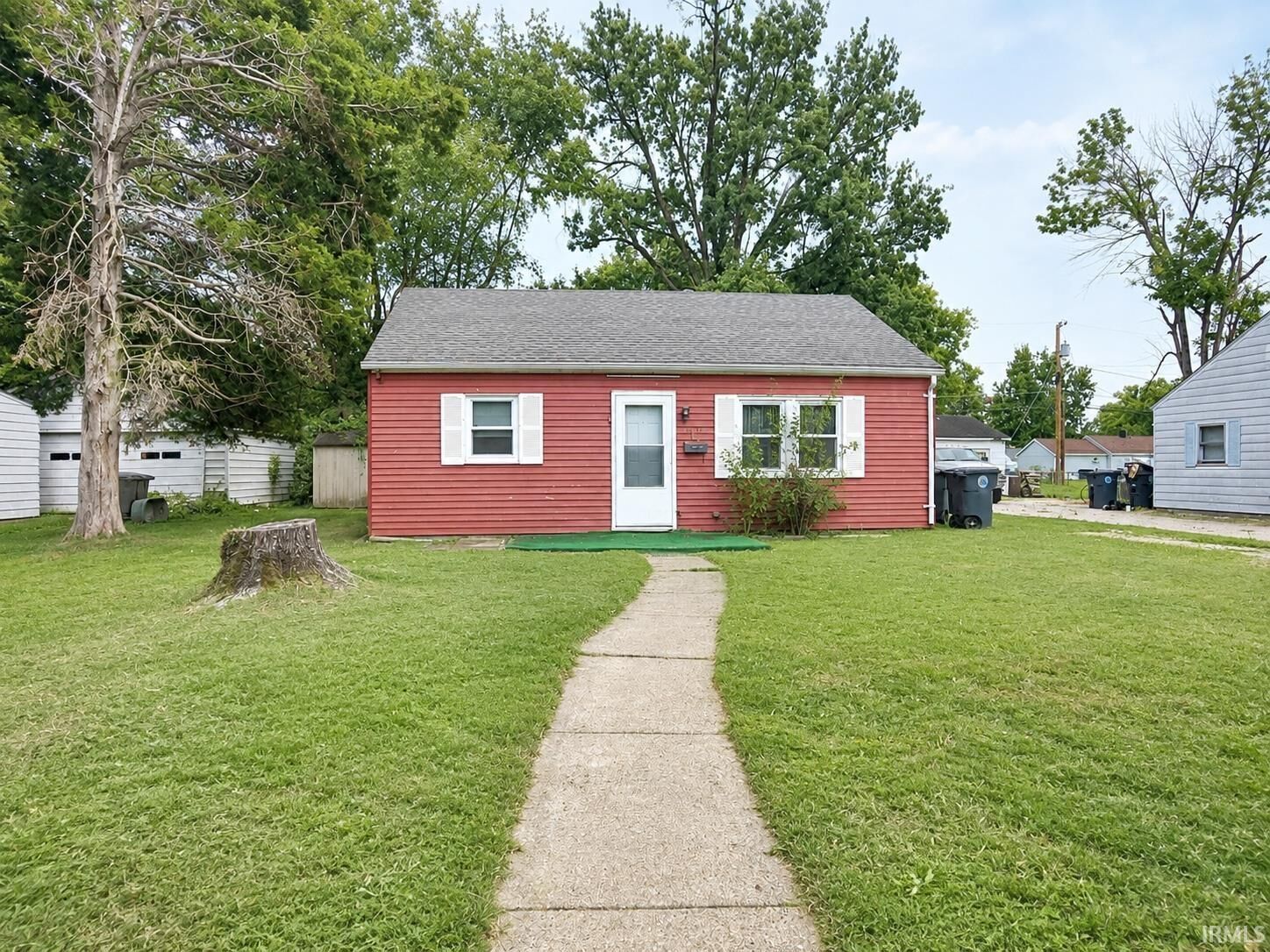 Property Photo: 1507 Waggoner Avenue IN 47714