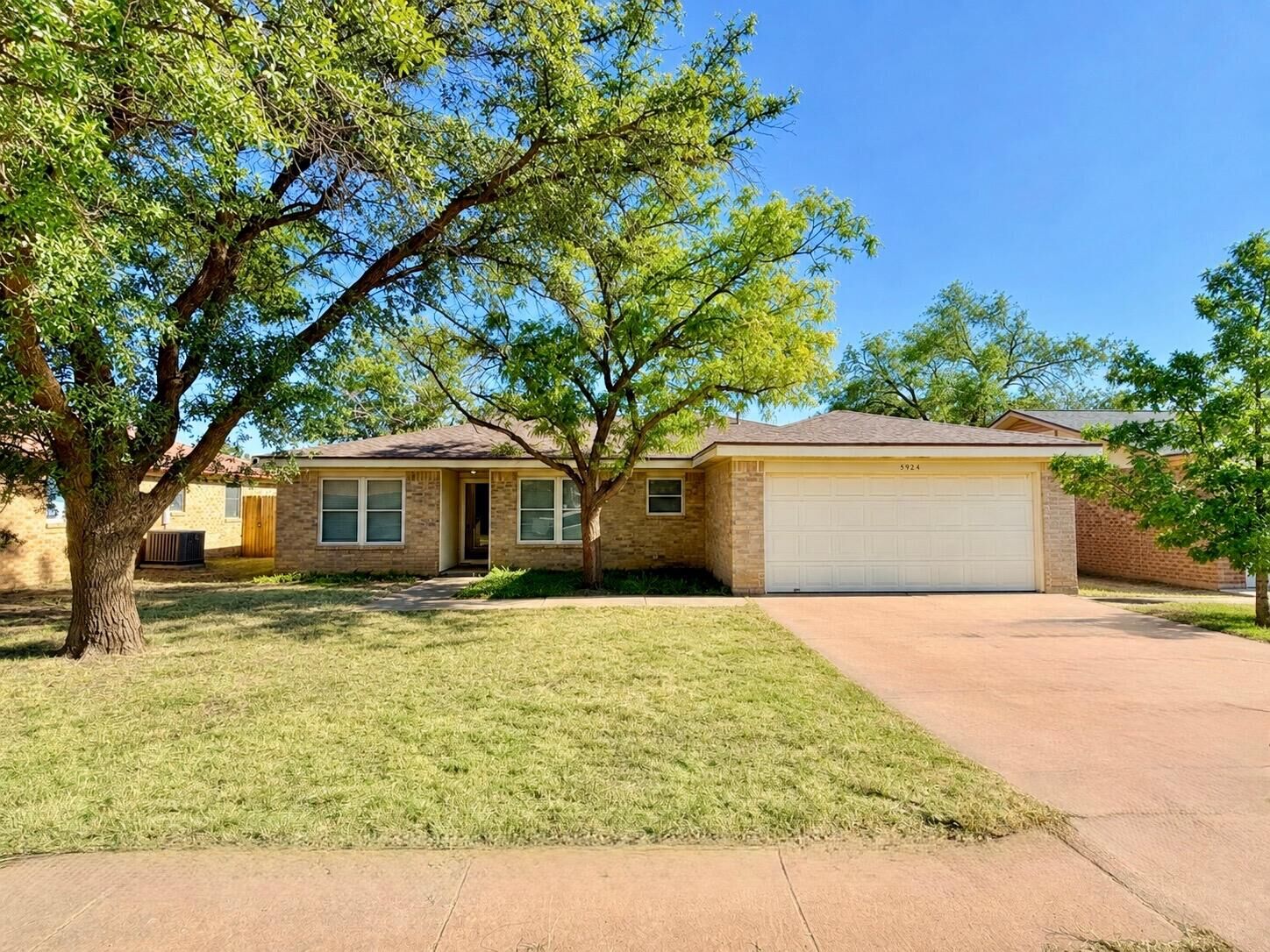 Property Photo:  5924 16th Street  TX 79416 