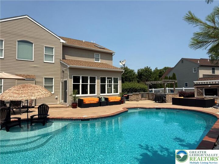 Property Photo:  42 Mill Brook Court  PA 18045 