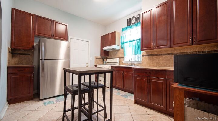Property Photo:  120 S 11th Avenue  NY 10550 