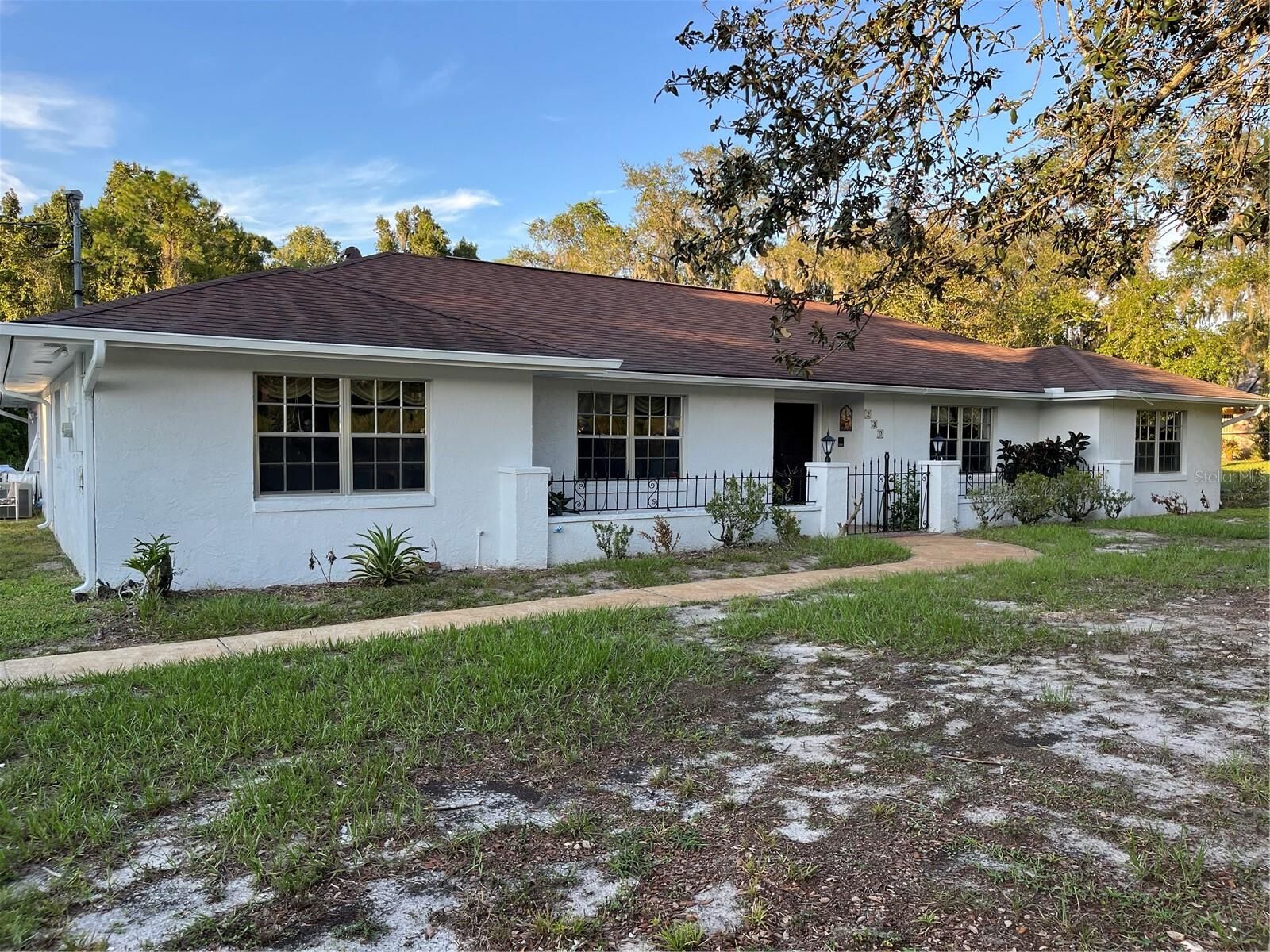 Property Photo: 230 Bay Meadow Road FL 32750