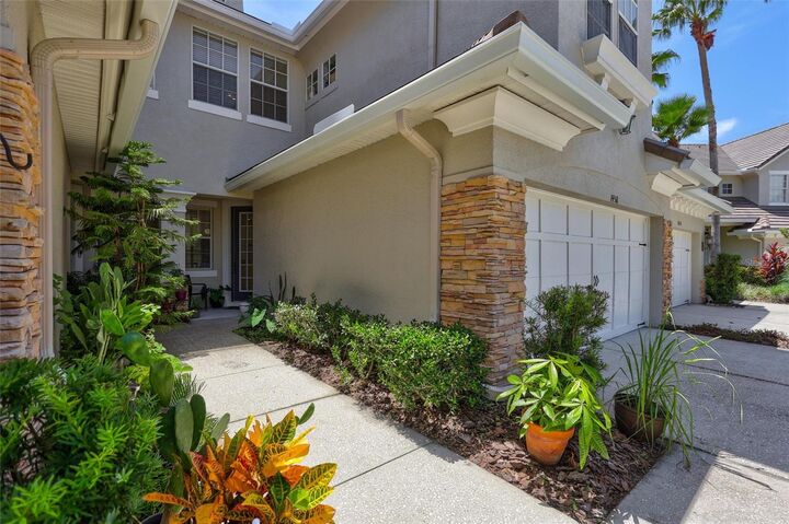 Property Photo:  14511 Mirabelle Vista Circle  FL 33626 