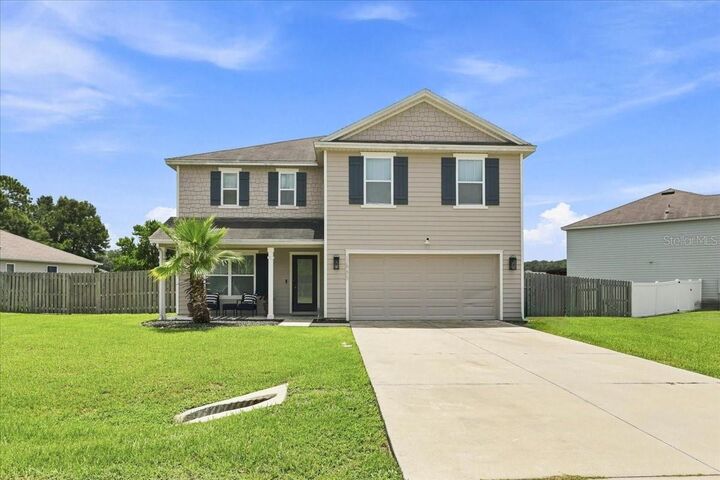 Property Photo: 22885 NW 197th Place FL 32643