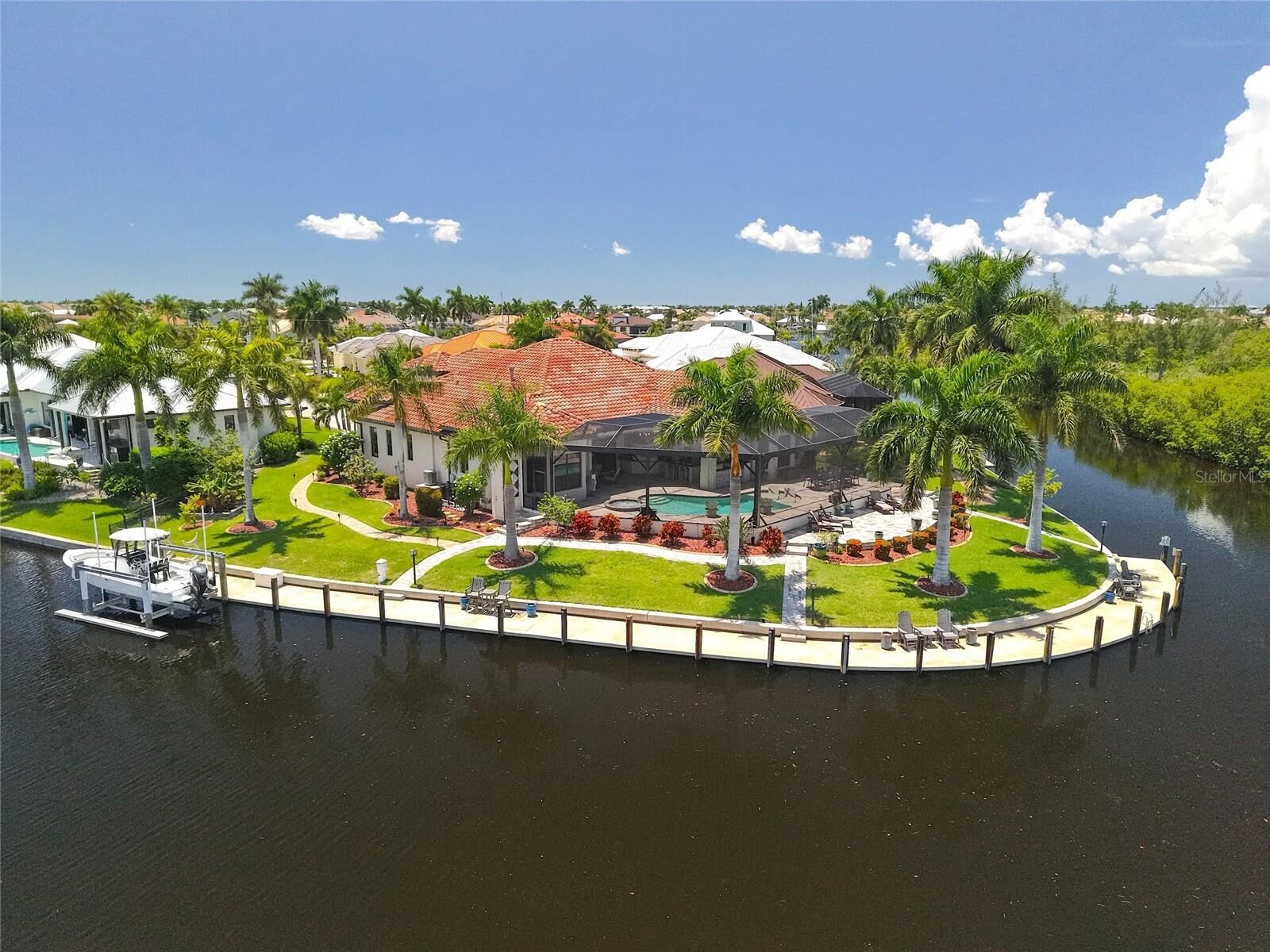 Property Photo: 1355 Grebe Drive FL 33950