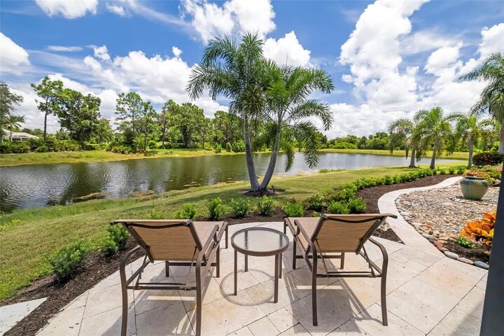 Property Photo: 7215 Chatsworth Court FL 34201