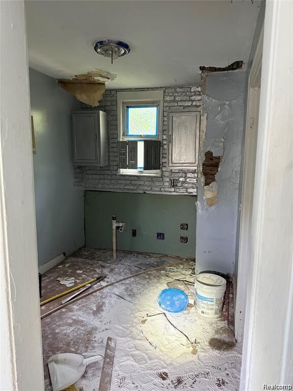Property Photo:  20057 Hanna Street  MI 48203 1287 