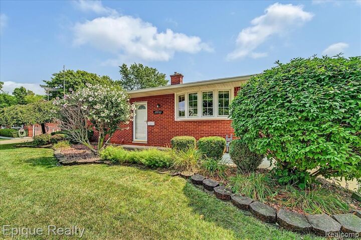 Property Photo: 29749 Ailanthus Drive MI 48134 1443