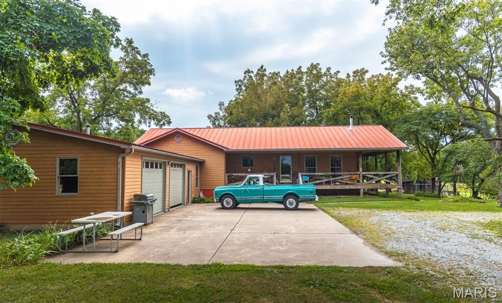 Property Photo:  1137 Highway F  MO 63344 