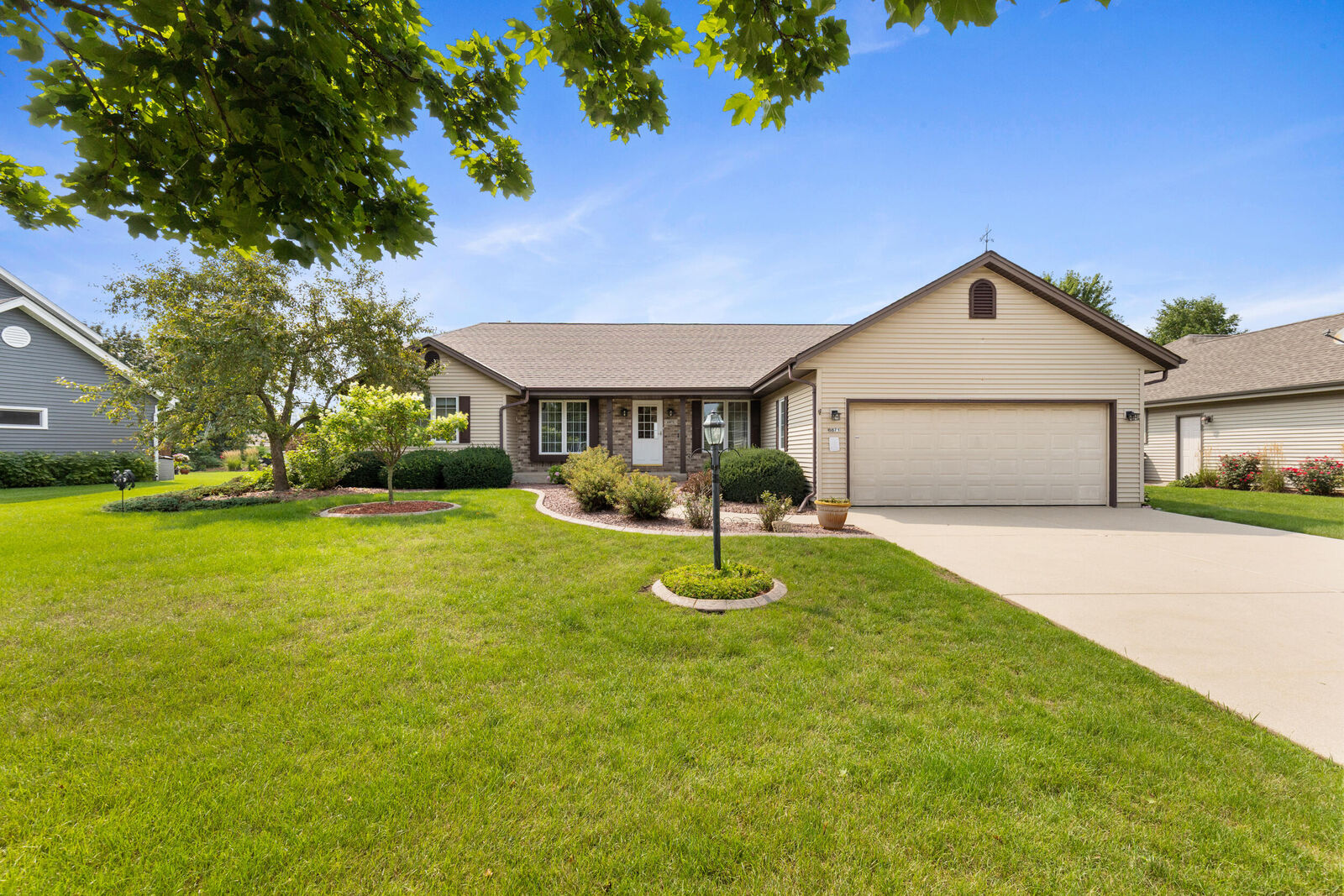 Property Photo:  6871 S Dory Dr  WI 53132 