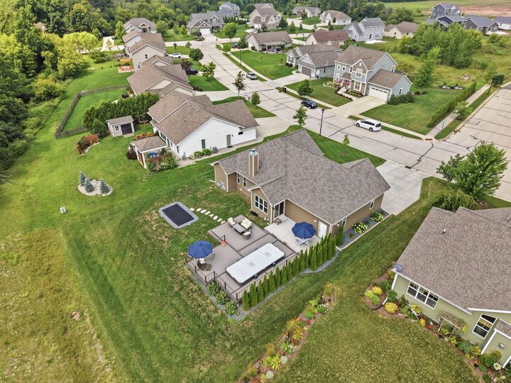 Property Photo: 335 Deer Meadow Dr WI 53021