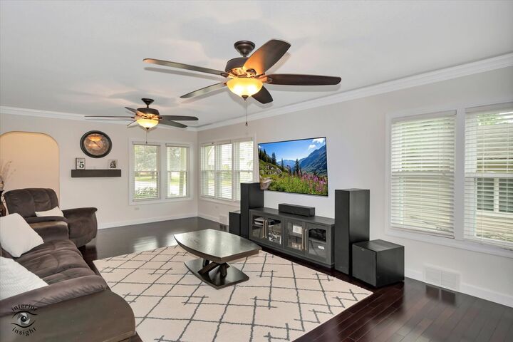 Property Photo: 719 N Kennedy Drive IL 60901
