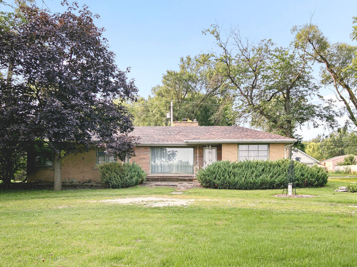 Property Photo: 2098 W 2000S Road IL 60901