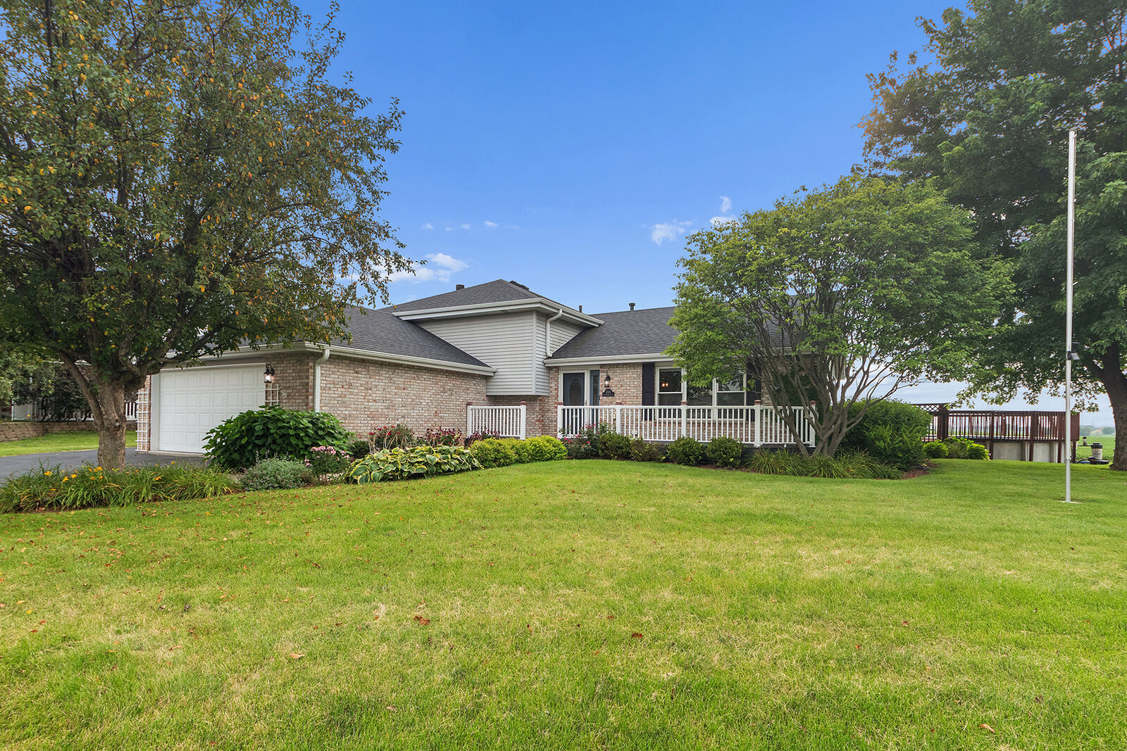 Property Photo: 2715 Centurion Lane IL 60451