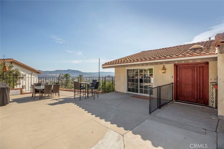 Property Photo: 1218 E Tujunga CA 91501