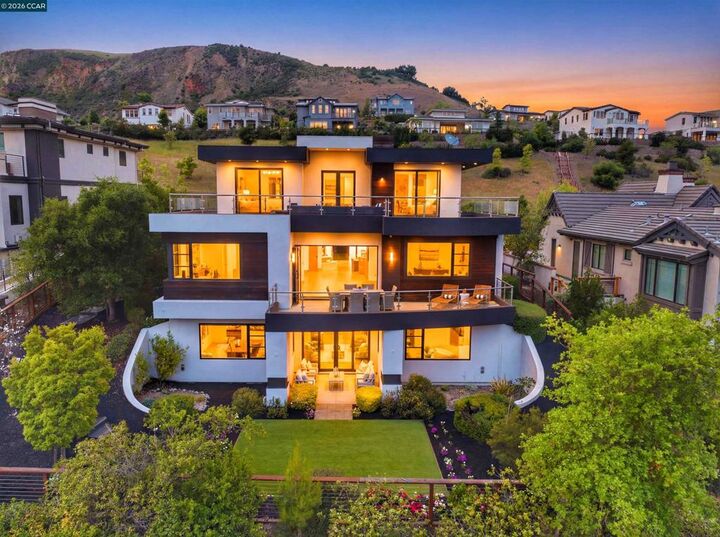 Property Photo:  11 Bigleaf Road  CA 94563 