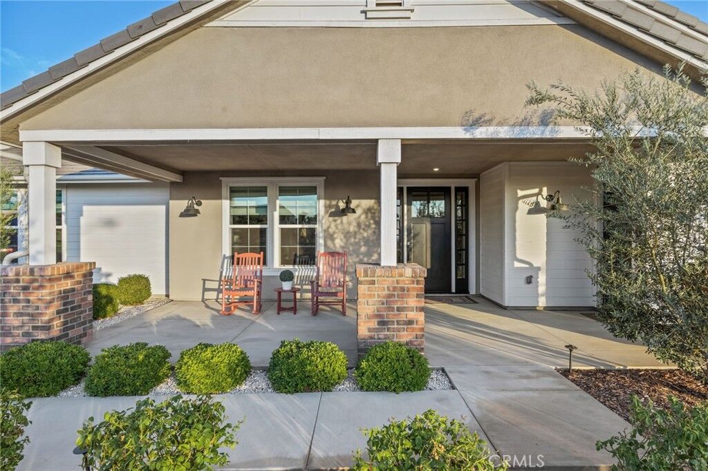 Property Photo: 16369 Mariposa Avenue CA 92504