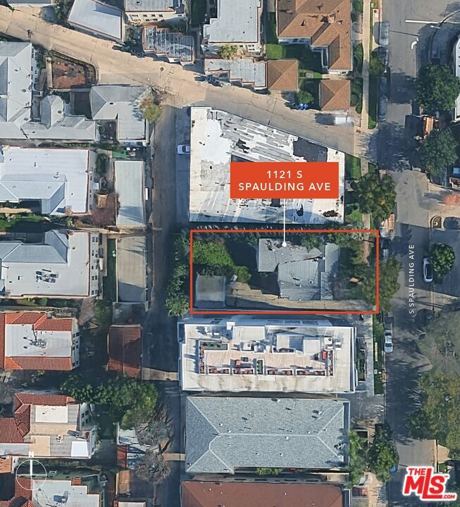 Property Photo:  1121 S Spaulding Avenue  CA 90019 