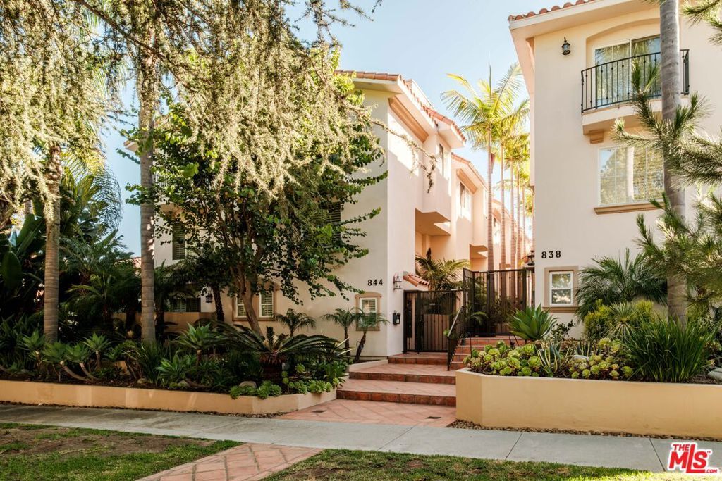 Property Photo:  844 17th Street 105  CA 90403 