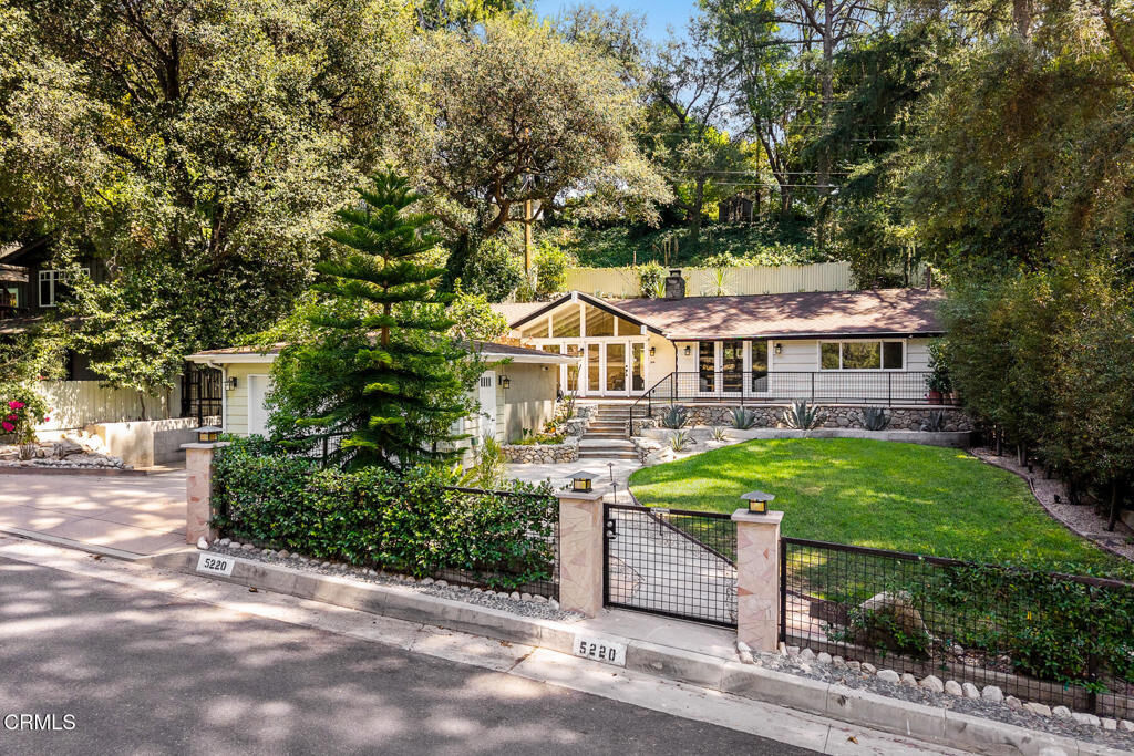 Property Photo:  5220 Palm Drive  CA 91011 