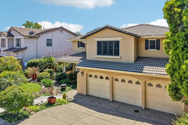 Property Photo:  5121 Wedgewood Way  CA 95765 
