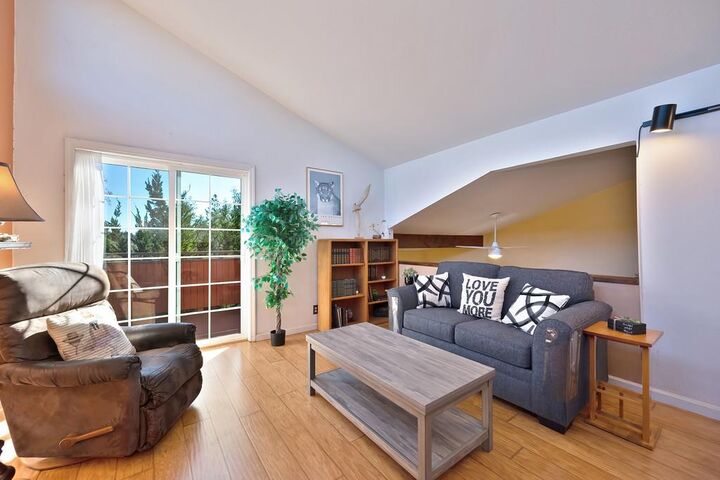 Property Photo:  197 Blackberry Court 10  CA 95603 