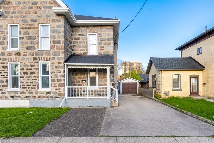 Property Photo:  101 Water Street S Upper  ON N1R 3E1 