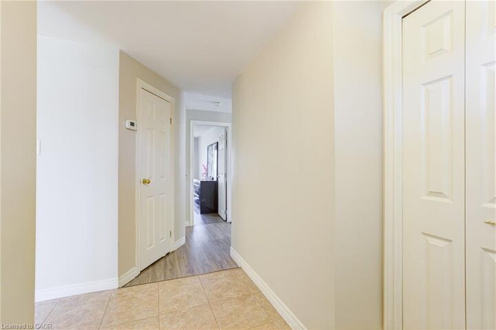 Property Photo: 22 Blackhorne Crescent ON N2E 1T1