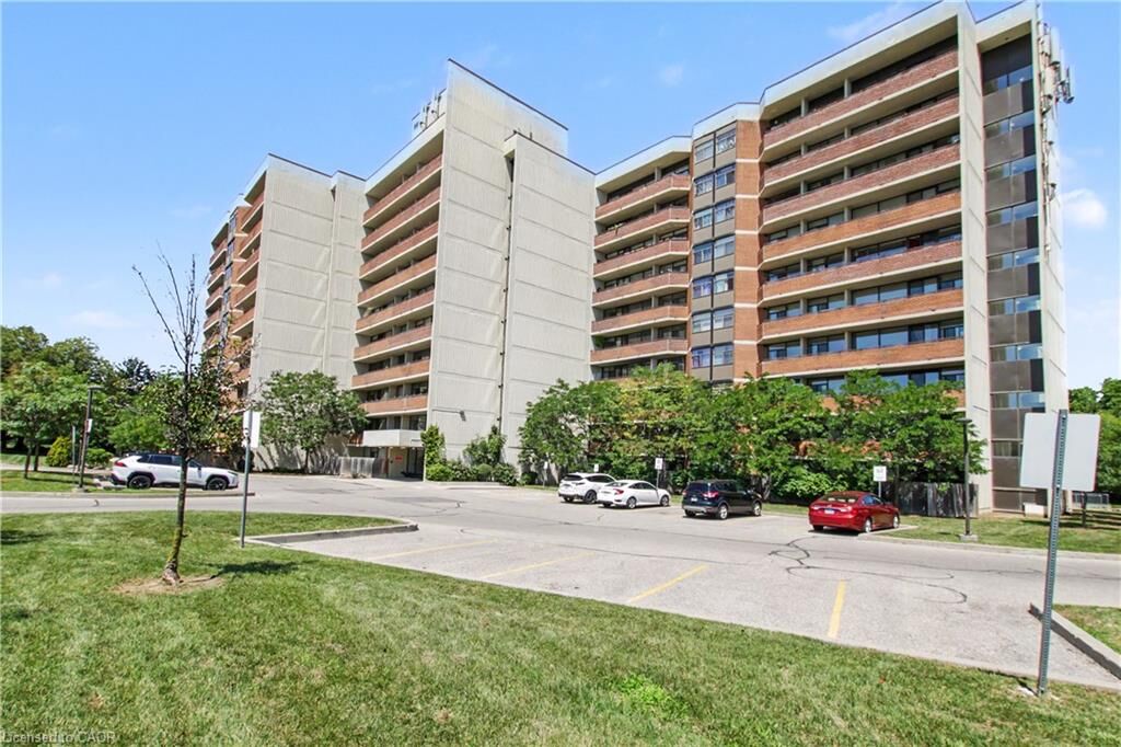 Property Photo: 2301 Derry Road W 510 ON L5N 2R4