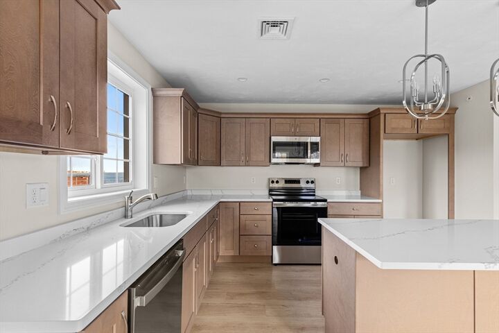 Property Photo:  393 Court St Unit 7  MA 02360 