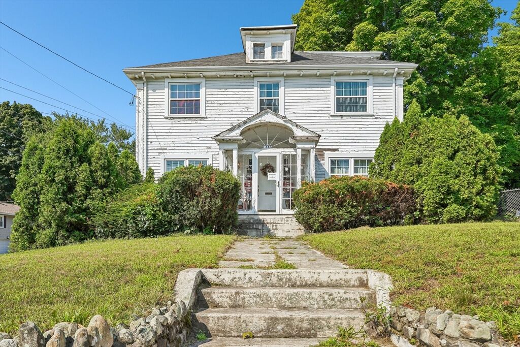Property Photo:  330 Primrose St  MA 01830 