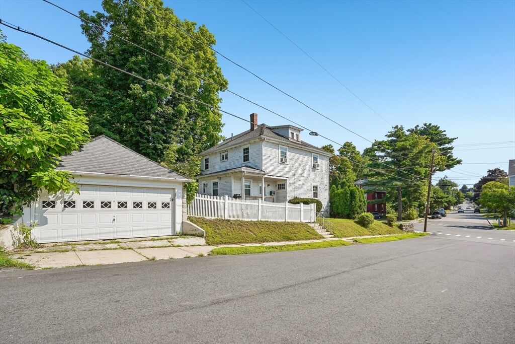 Property Photo:  330 Primrose St  MA 01830 