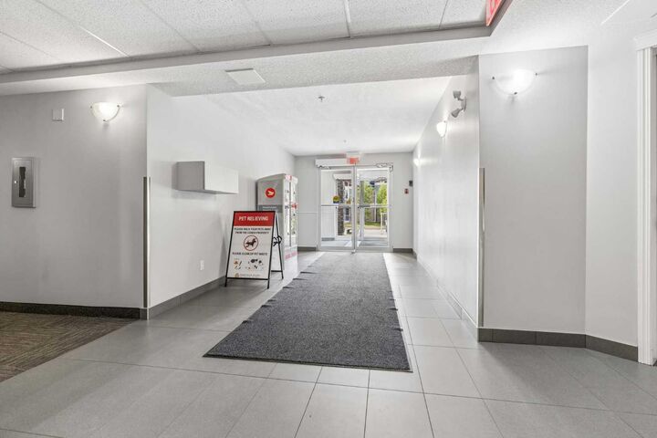 Property Photo: 115 Prestwick Villas SE 4410 AB T2Z 0M8