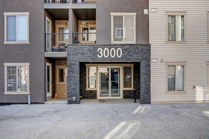 Property Photo: 403 Mackenzie Way SW 3407 AB T4B 3V7